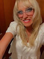 Lass is spreading her pussy lips on picture