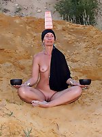 Posh older strumpets get seminaked