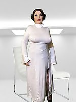 Elderly Princess Leia transforms into Darth Vaders daughter