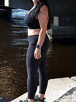 Ultra-sexy older chick is getting nude