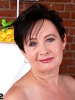 HQ older dames are touching themselves